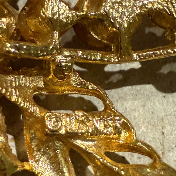 Vintage Lisner Gold Filigree Two-Tone Pink Rhinestone Flower Brooch Signed - Picture 10 of 10